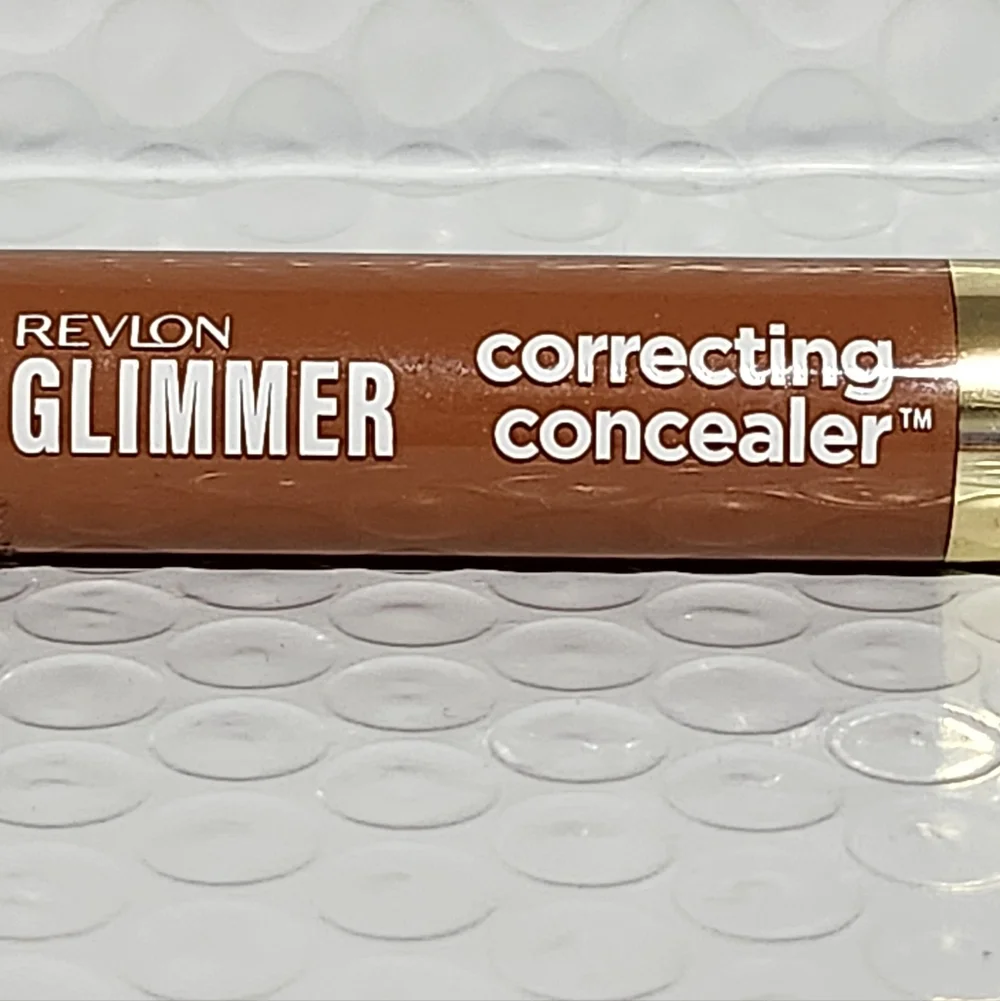 Revlon Glimmer Brightening & Correcting Concealer - Orange